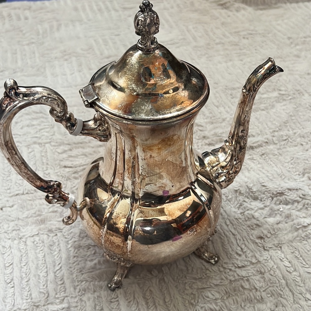 Vintage Towle Silverplate lidded Coffee Pot, Tea Pot, Embossed